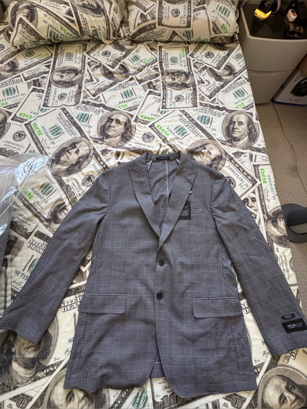 Awearness Kenneth Cole Sports Coat - Grey Checks - Size 42R - Brand New With Tag